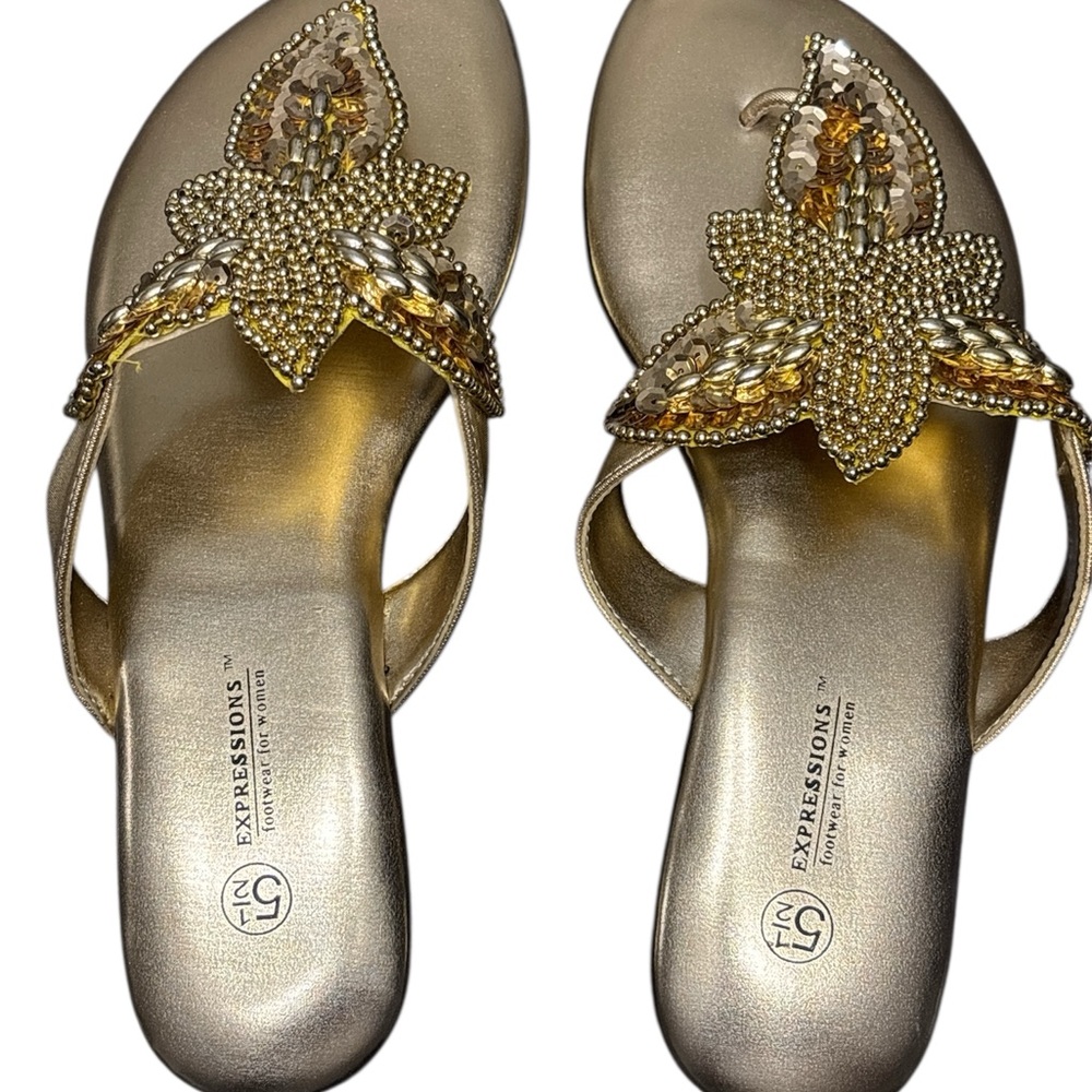 EXPRESSIONS 5.5 Gold Beaded Sequin Thong Sandals Y2K Metallic Starfish Flower